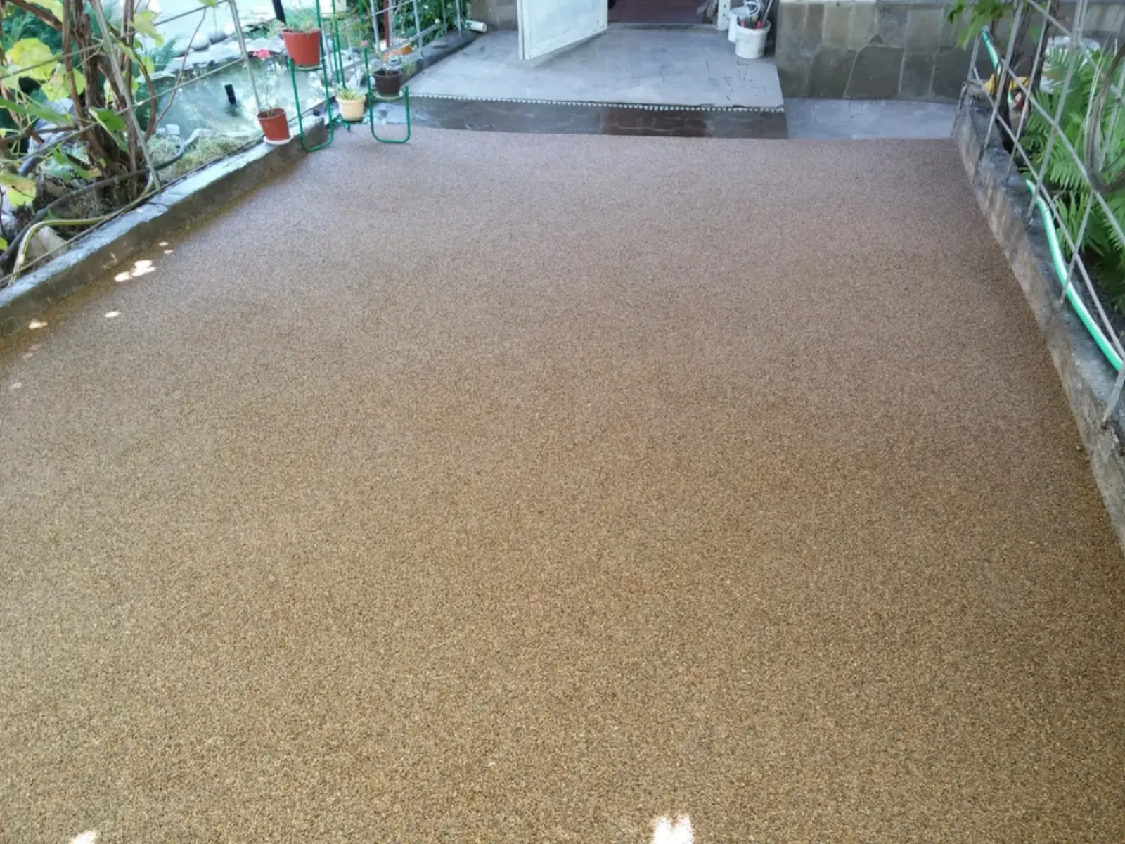 Stone carpet installation by B-Cool